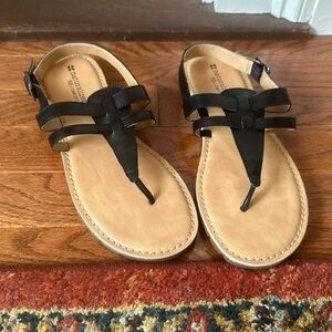 Naturalizer black leather sandals.  Size 9